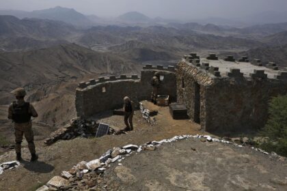 Pakistan 25351.jpg 10000